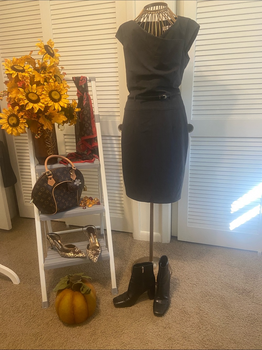 Calvin Klein Black Cap-Sleeve Sheath Dress